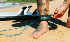 FCS Freedom Helix All Around Leash-Smoke/White-7' -Fcs FCS Freedon Helix 5 x700 x700 5f71e28d d845 4912 a73d a046a889f8e2