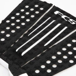 FCS Julian Wilson JW Traction Pad-Black/White -Fcs FCS JW B W ZOOM F 1200x 6a87a760 5f58 493b a9d7 277a01fb4b3c